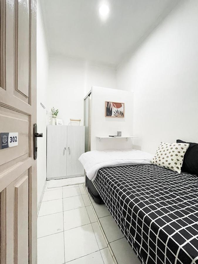 Kos Awany Coliving Vandrerhjem Jakarta Eksteriør bilde
