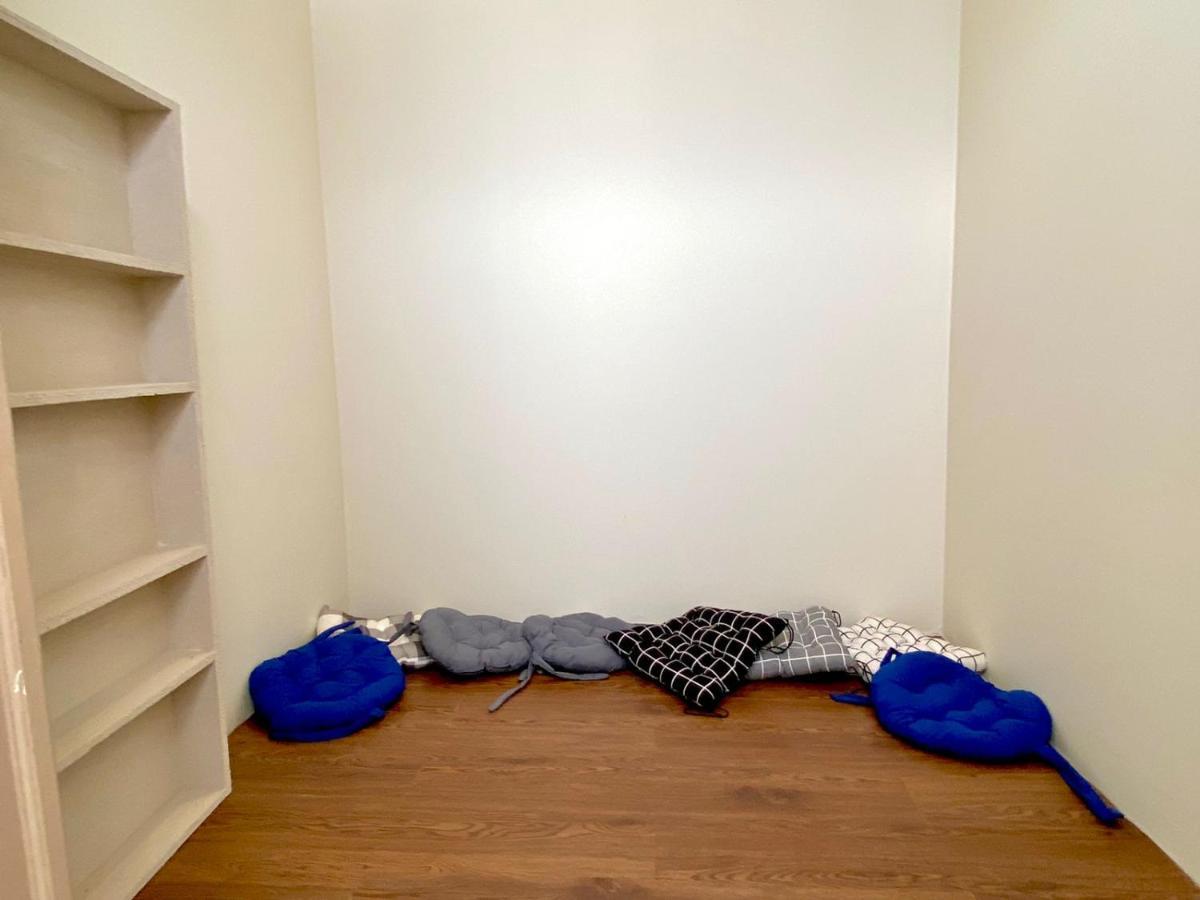 Kos Awany Coliving Vandrerhjem Jakarta Eksteriør bilde
