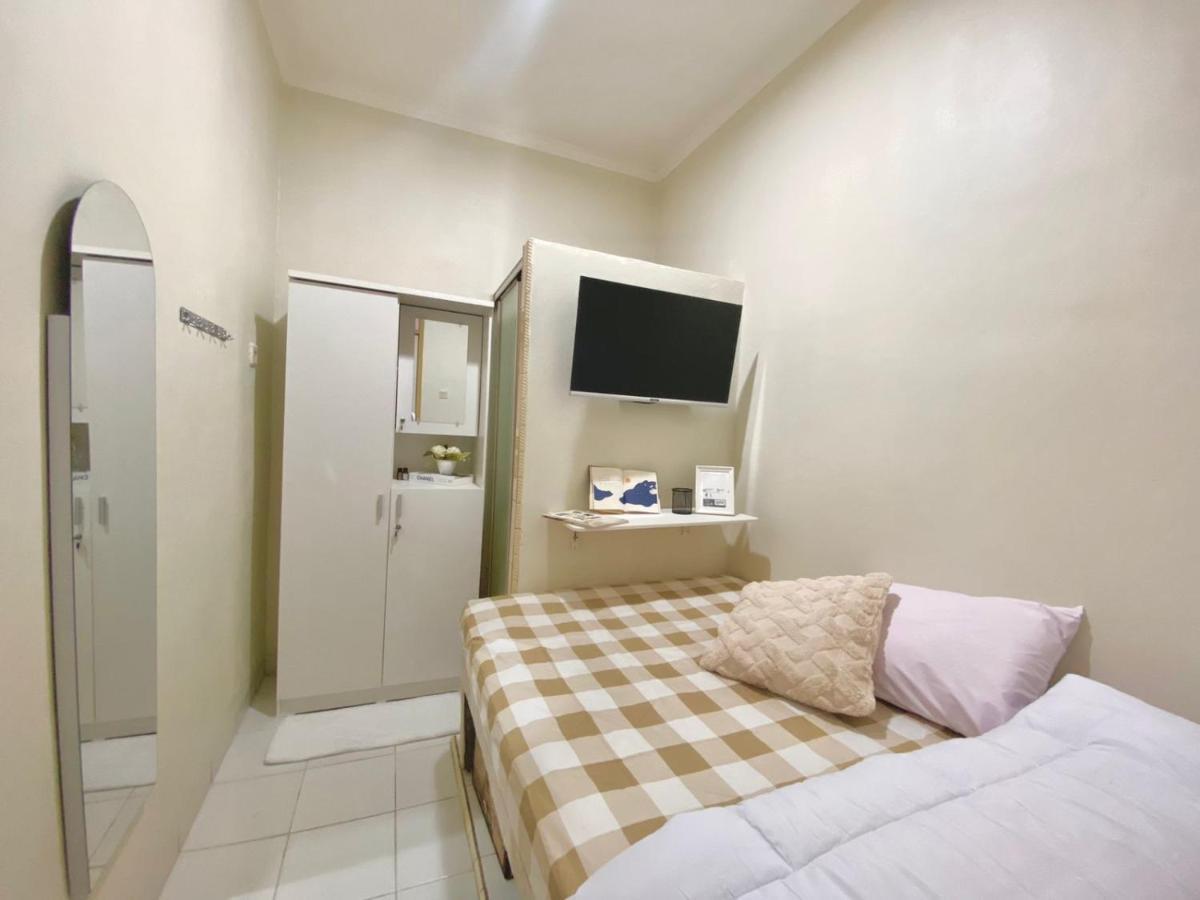 Kos Awany Coliving Vandrerhjem Jakarta Eksteriør bilde