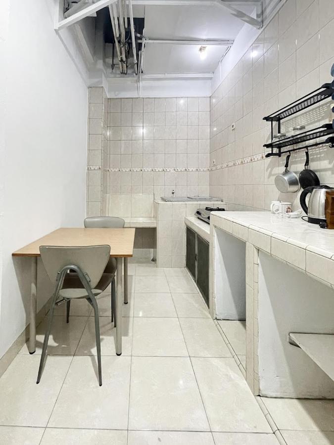 Kos Awany Coliving Vandrerhjem Jakarta Eksteriør bilde