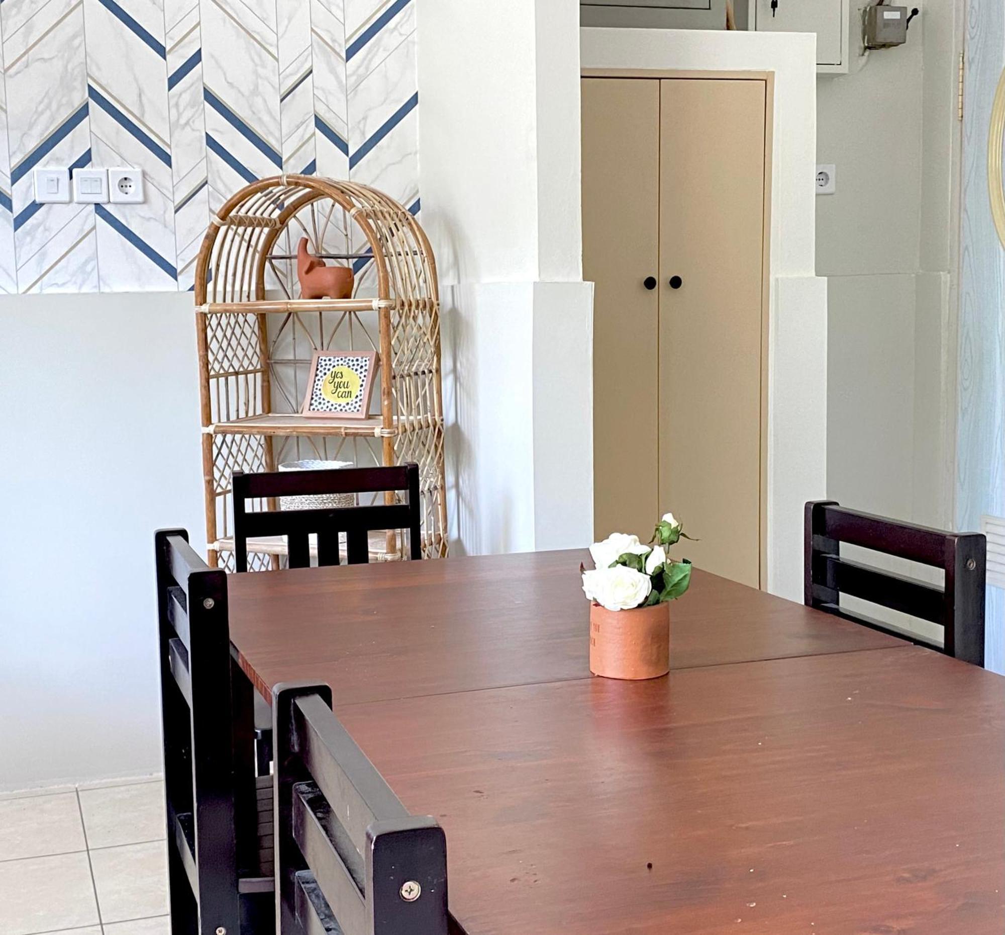 Kos Awany Coliving Vandrerhjem Jakarta Eksteriør bilde